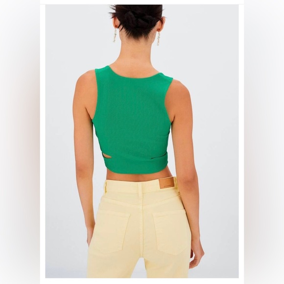 Stradivarius cut out Green Top - Picture 3 of 5